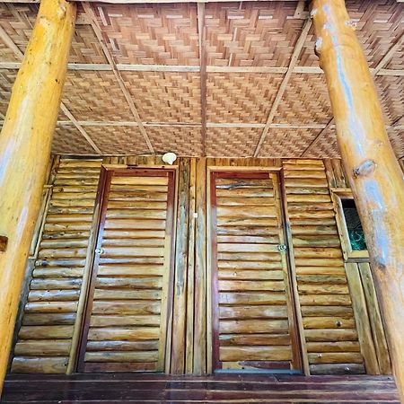 Travis Post Homestay Сикихор Экстерьер фото