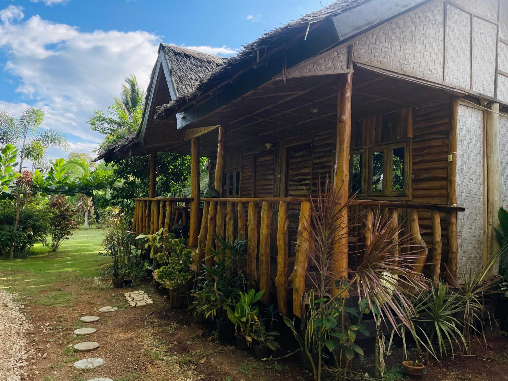 Travis Post Homestay Сикихор Экстерьер фото